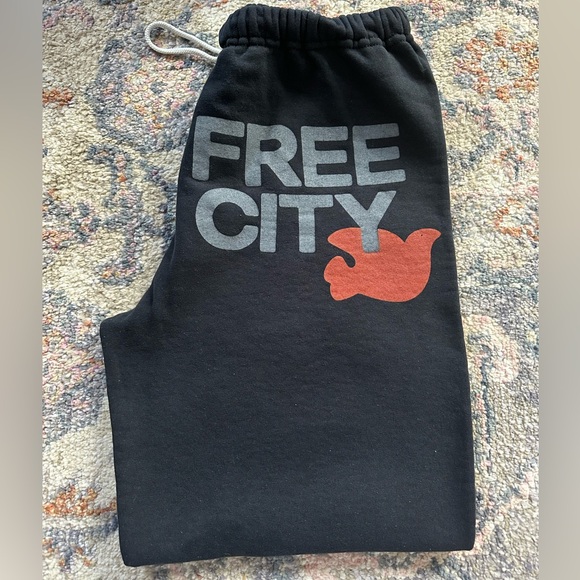 Free City Sweatpants - Picture 1 of 5